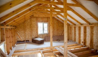 Rénovation d'une toiture et charpente en bois  d'une maison à Saint Cernin